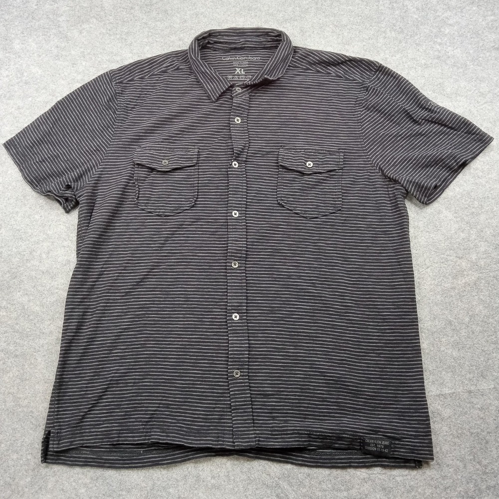 Calvin Klein Shirt Mens XL Gray Striped Short Sleeve Button Front Pockets Casual